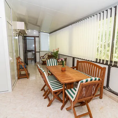 Superbe 4 Pcs Piscine Olam Apartment *