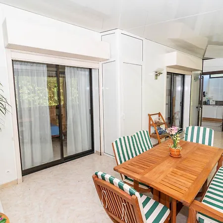 Superbe 4 Pcs Piscine Olam Apartment *